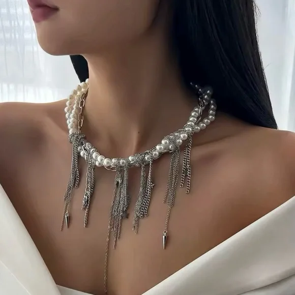 Edgy Pearl & Chain Layered Choker Necklace – Statement Jewelry - Picture 4 of 6